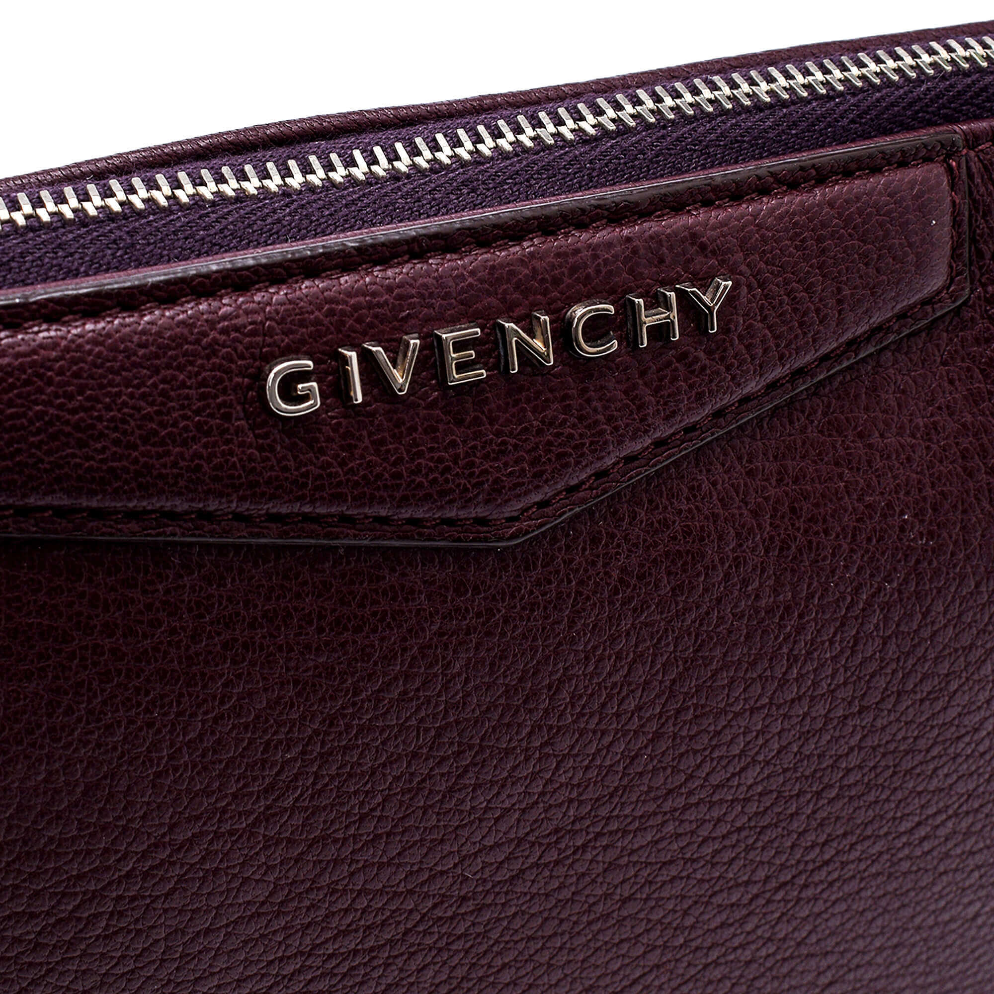 Givenchy - Burgundy Grained Leather Zipped Antigona Clutch 